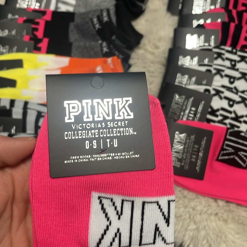 ✨NWT 5/ $30 Pink Victoria Secret Socks✨ - Picture 5 of 6